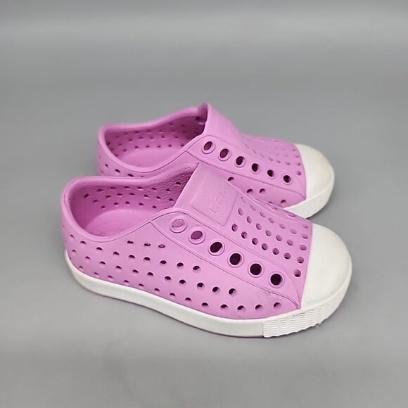 Toddler Naitive Water Shoes Pink Size 5 Slip On - Picture 1 of 5